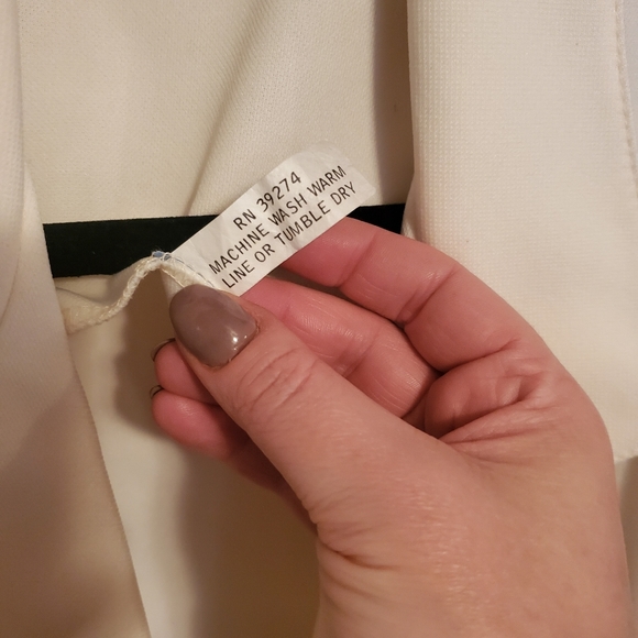 Women's Vintage Cream Blazer - Picture 3 of 3